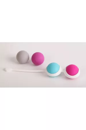 Набор для вумбилдинга: силиконовая оболочка и 4 шарика разного веса.