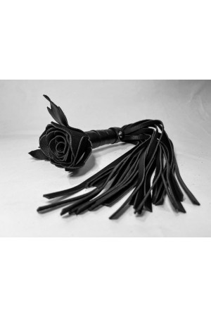 Черная кожаная плеть с розой в рукояти - 40 см.